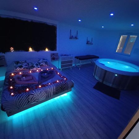 Gite Et Spa Au Secret Du Bonheur Hotel Pouilly-sur-Serre Buitenkant foto