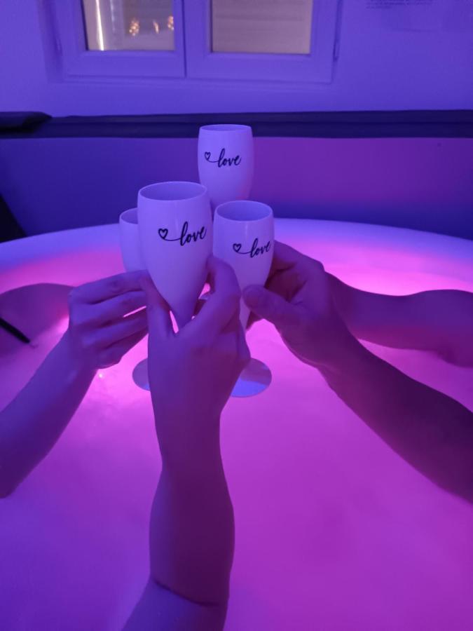 Gite Et Spa Au Secret Du Bonheur Hotel Pouilly-sur-Serre Buitenkant foto