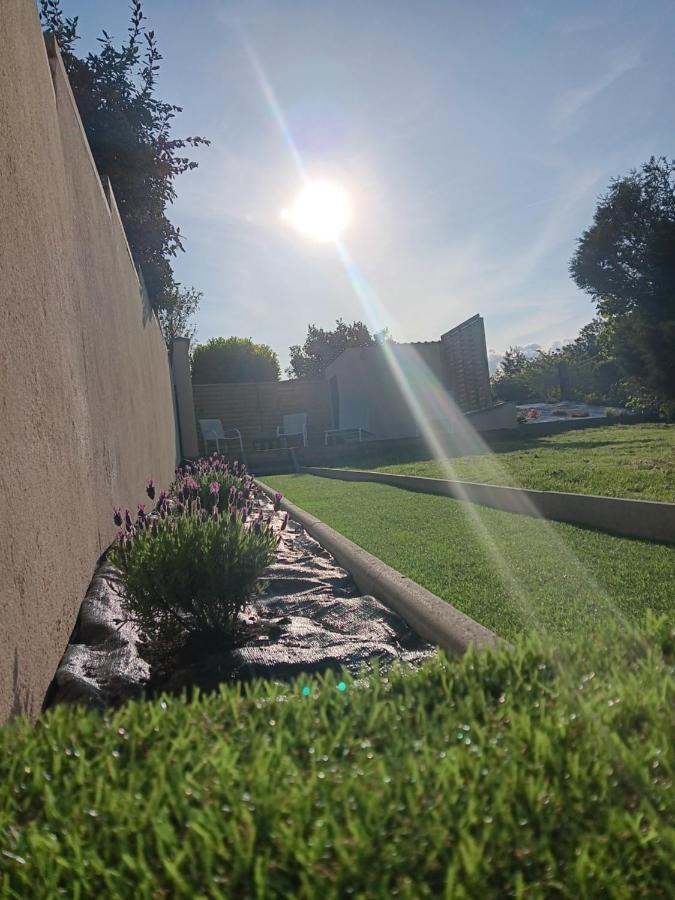 Gite Et Spa Au Secret Du Bonheur Hotel Pouilly-sur-Serre Buitenkant foto